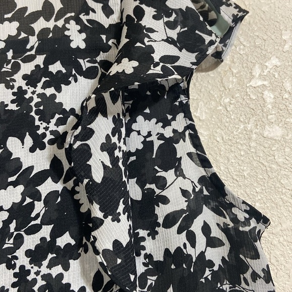 NEW YORK & Company Ruffle Blouse - Picture 9 of 11